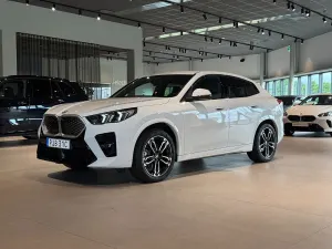 BMW iX2 2025